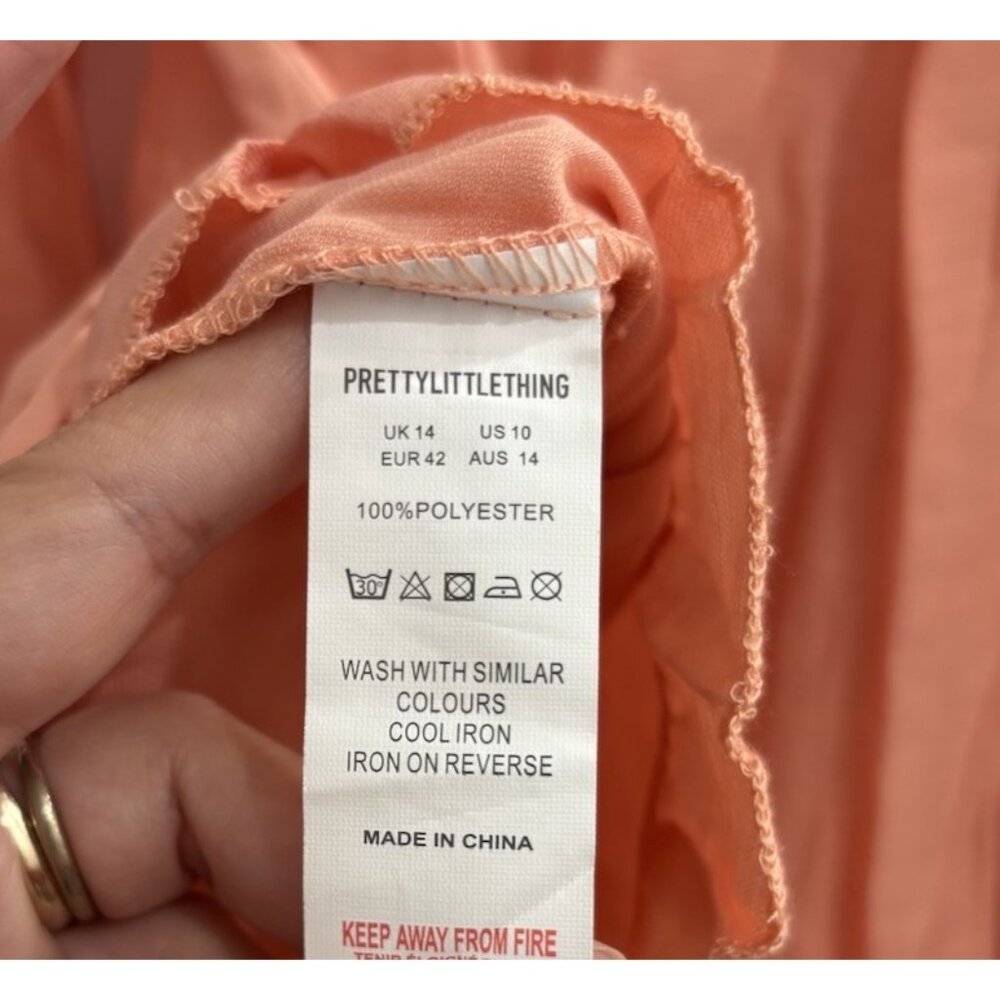 NWT Pretty Little Thing Women’s Blush Shirred Frill Hem Playsuit Romper Size 10 - Picture 11 of 11